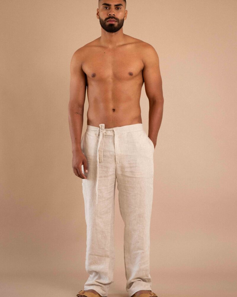 Pantalón Tierra, pantalón de lino para hombre color natural con cinturón.